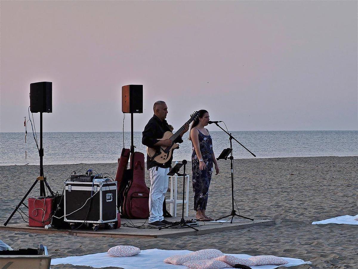 Le Terrazze Apartments Lido di Spina Luaran gambar