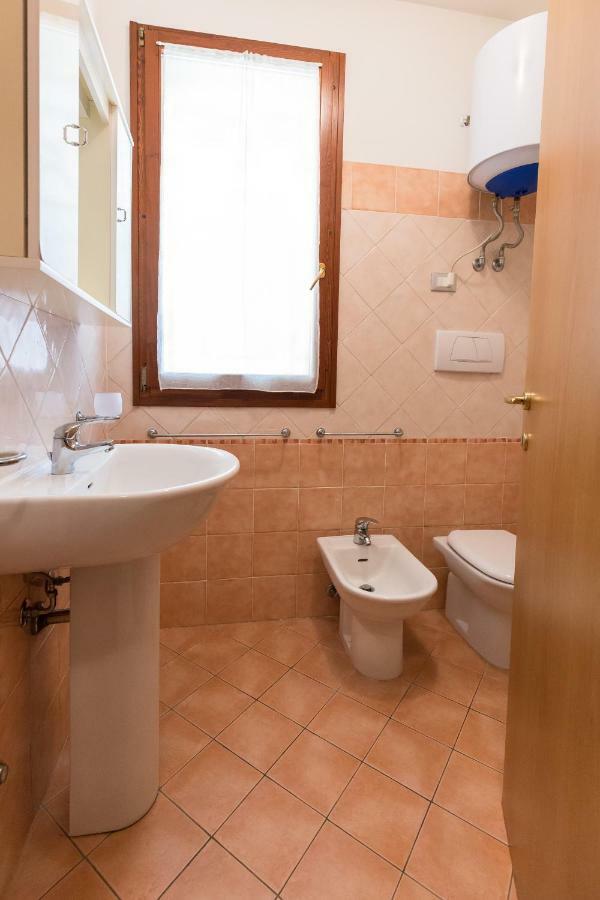 Le Terrazze Apartments Lido di Spina Luaran gambar