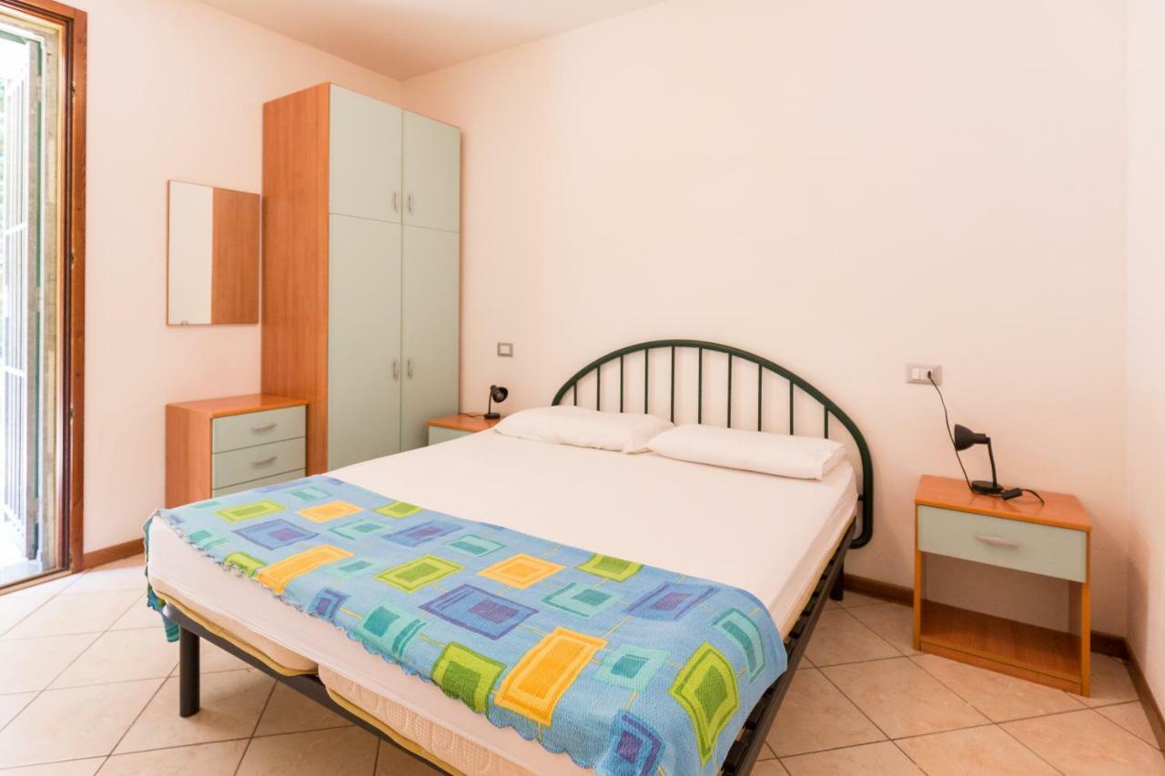 Le Terrazze Apartments Lido di Spina Luaran gambar