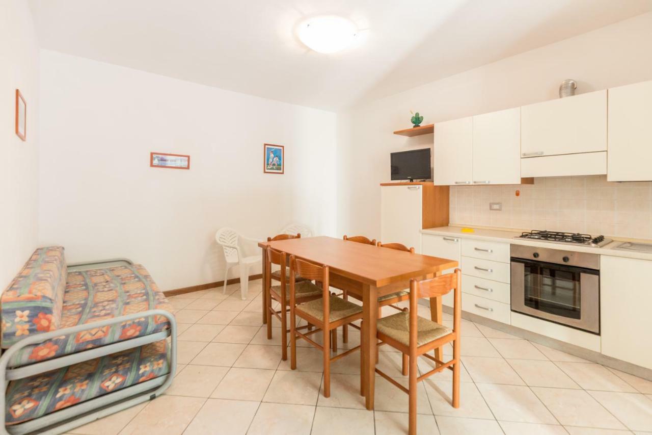 Le Terrazze Apartments Lido di Spina Luaran gambar