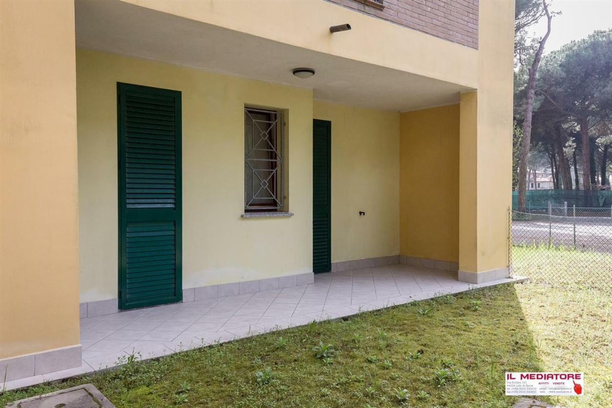 Le Terrazze Apartments Lido di Spina Luaran gambar