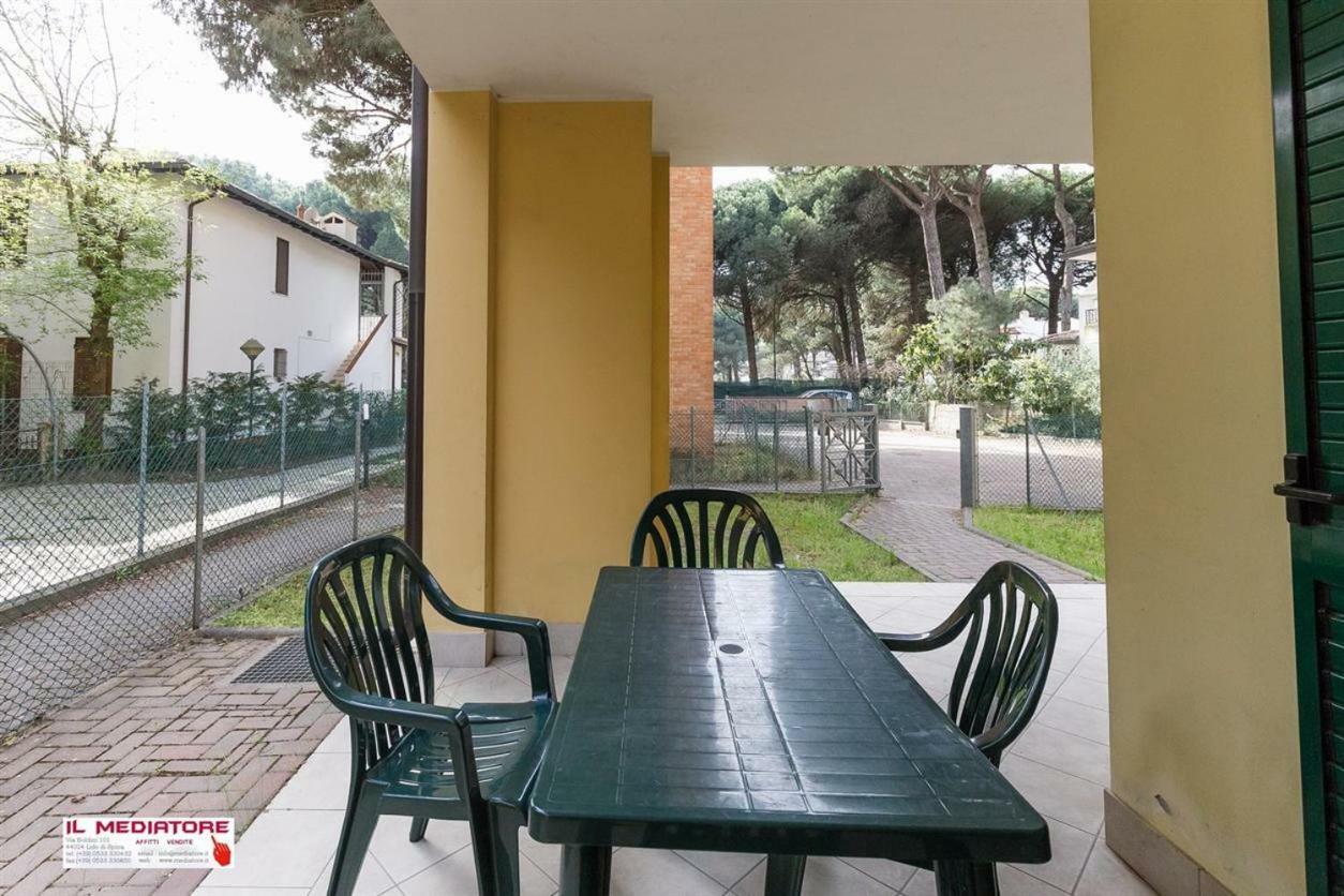 Le Terrazze Apartments Lido di Spina Luaran gambar