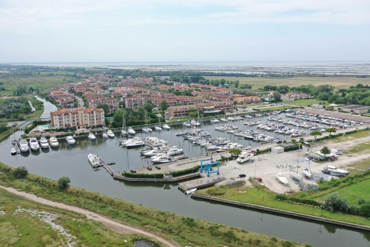 Le Terrazze Apartments Lido di Spina Luaran gambar