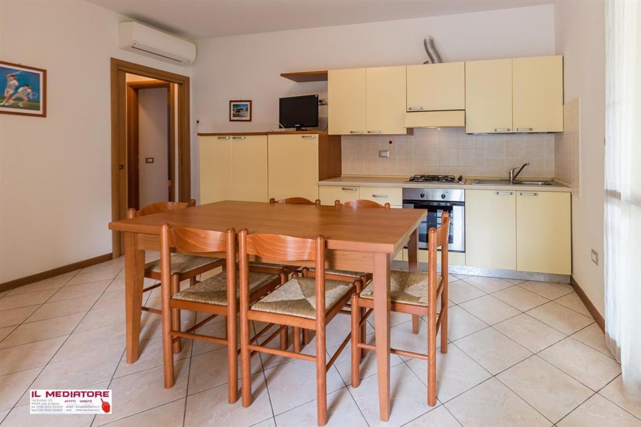 Le Terrazze Apartments Lido di Spina Luaran gambar